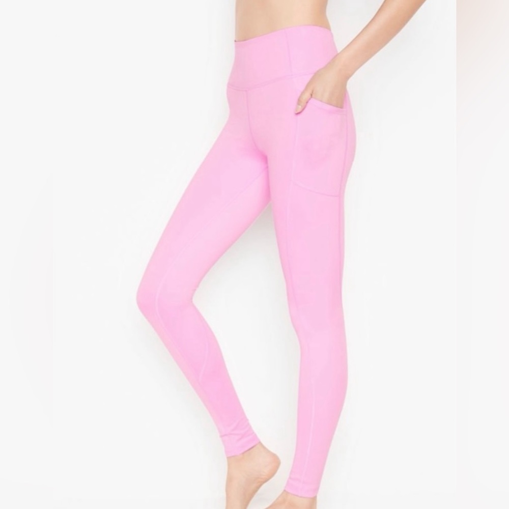 Victoria's Secret Flow On Point Leggings